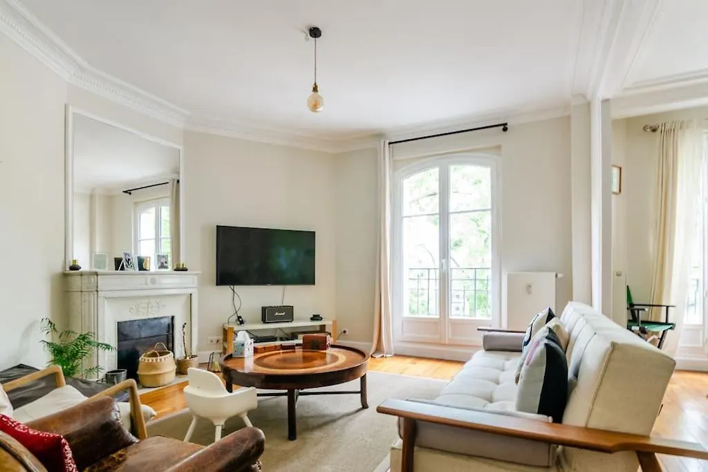 Appartement En Bord De Seine Paříž